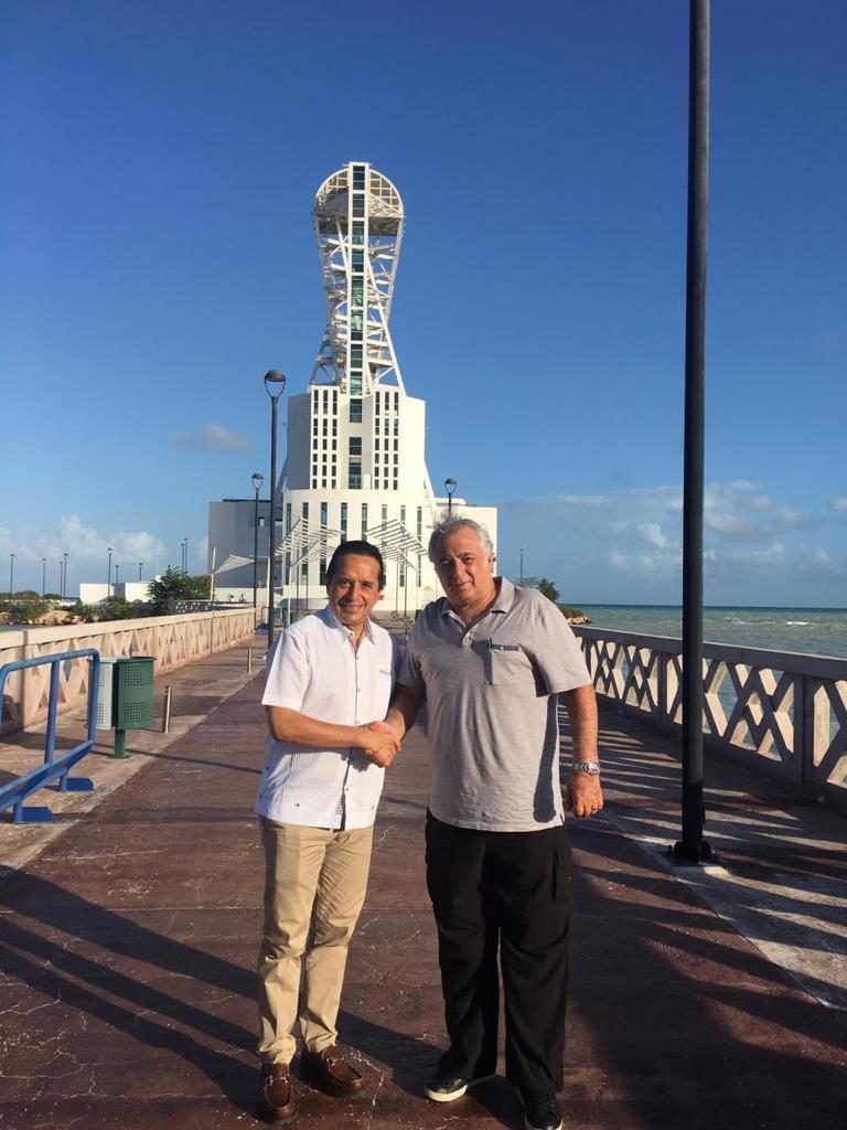 MEGAESCULTURA SEDE DE LA SECTUR