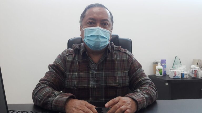 Como parte del Plan Nacional de Vacunación se esta aplicando el biológico de refuerzo contra Covid-19 a los trabajadores de la salud