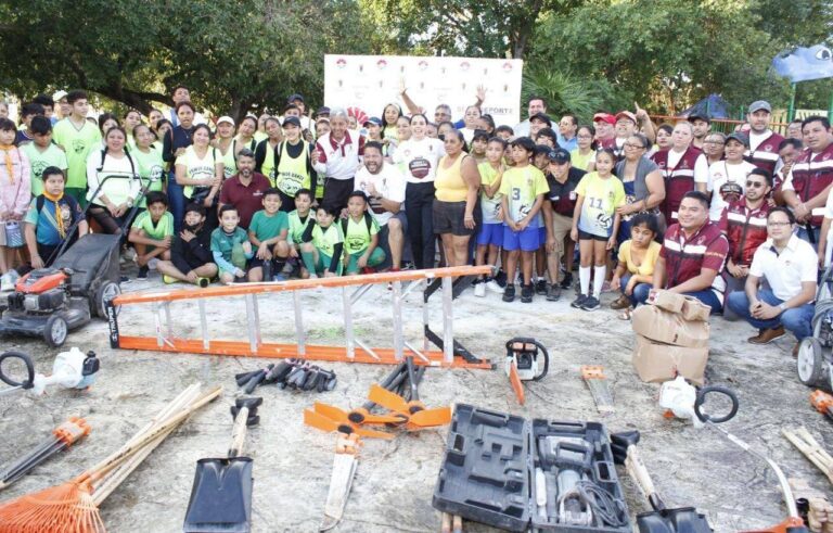INSTITUTO DEL DEPORTE PONE MANOS A LA OBRA EN LA UNIDAD DEPORTIVA DE LA SM 228