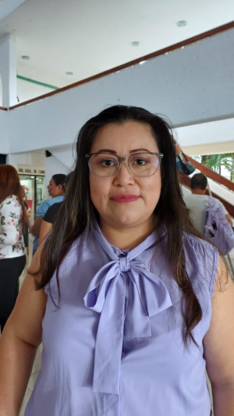 BUSCAN FLEXIBILIZAR LA EDUCACIÓN PROFESIONAL EN LA UQROO