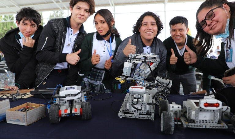 Conquistan los primeros lugares en robótica estudiantes del Conalep