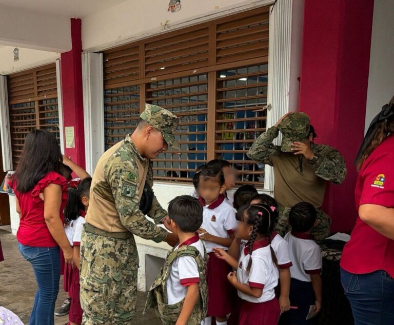 Promueve Semar los valores cívicos entre estudiantes de primaria de Cancún