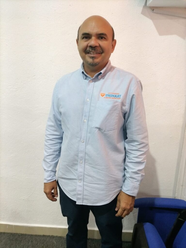 Alista la Unimaat su segunda generación de Ciencias Políticas