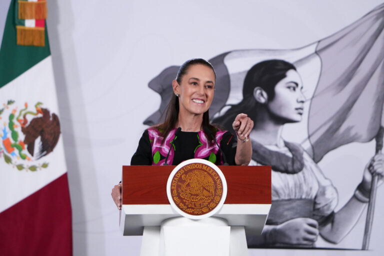 Confirma presidenta Sheinbaum reuniones con la IP por el sargazo