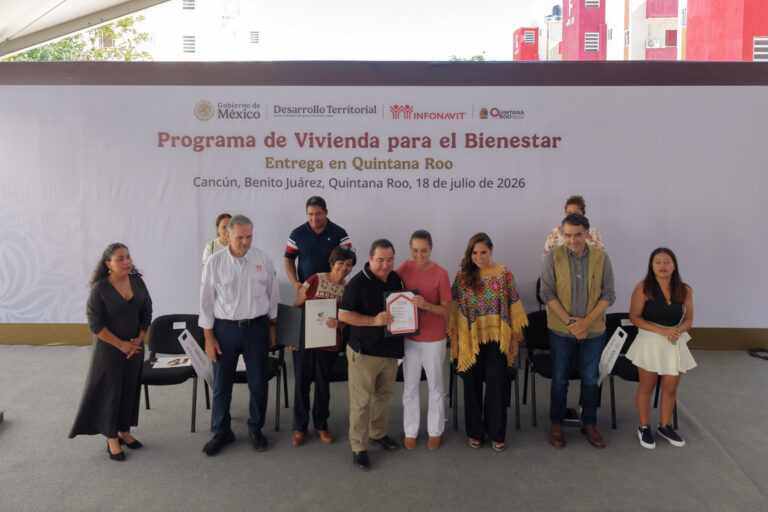 Entrega Sheinbaum 240 casas y 457 créditos liquidados en Cancún*
