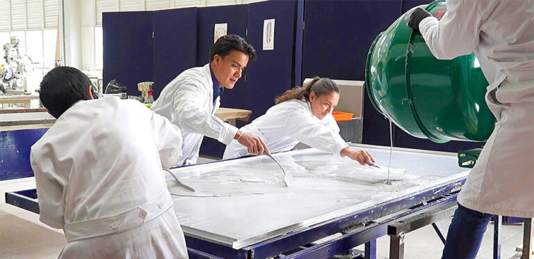 Del mar al muro: crean el Sargapanel; reduce deforestación y consumo de agua