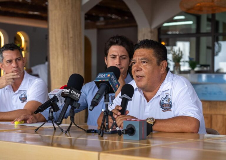 Retirarán embarcaciones chatarra de la laguna Nichupté en septiembre