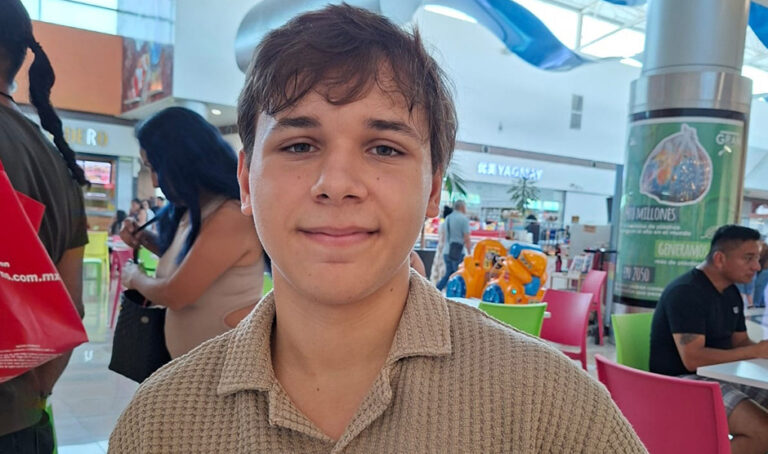 Víctor Hugo, de 15 años, se suma al “Abuelotón” y moviliza a sus vecinos