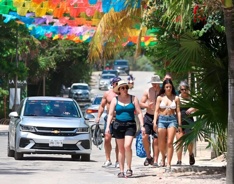 Prevén 25% más vuelos de Cdmx a Cancún para fin de año