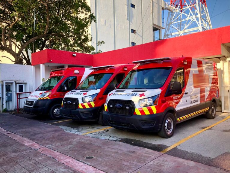 Despliega Cruz Roja 10 ambulancias y 35 elementos ante lluvias por Cancún