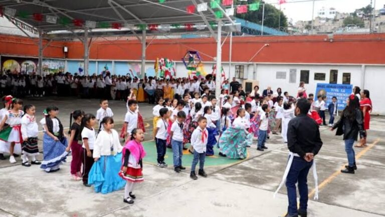 Alistan escuelas actividades patrias para fomentar los valores cívicos