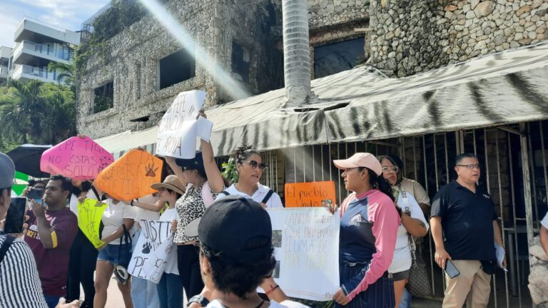 Piden manifestantes justicia y claridad sobre predio otorgado a “Pepe Tigre”