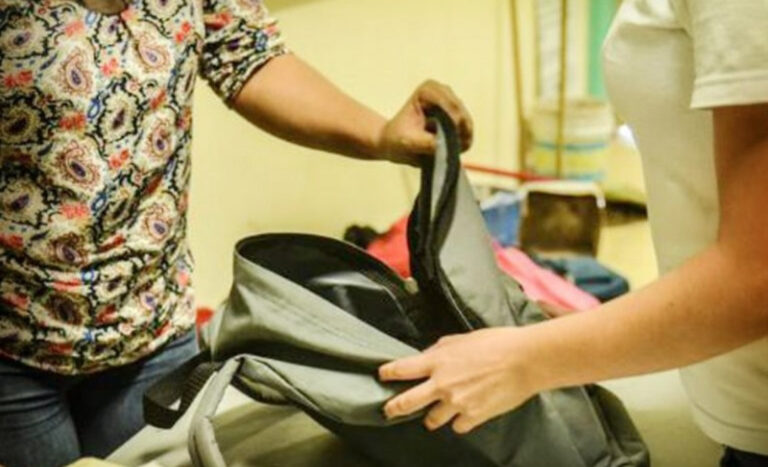 Evalúan regreso del Operativo Mochila en secundarias y bachilleratos